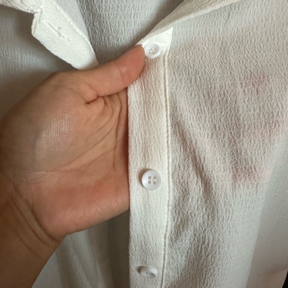 SHEIN Button Up - Picture 4 of 4